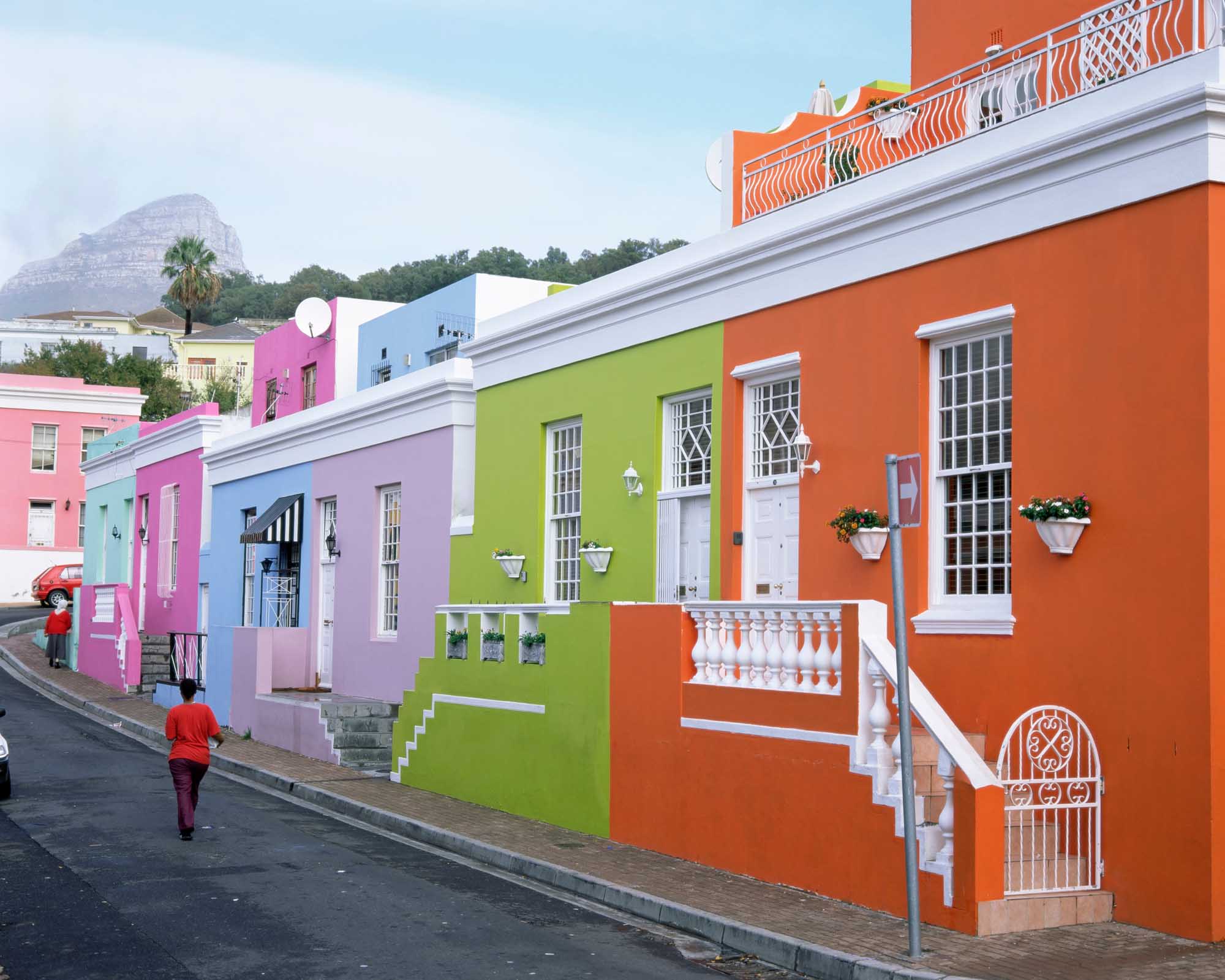 Colorful Bo-Kaap Houses in Cape Town A vibrant street scene in the Bo-Kaap neighborhood of Cape Town, South Africa, featuring